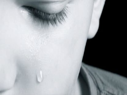 inhuman behaviour with girl in kanpur