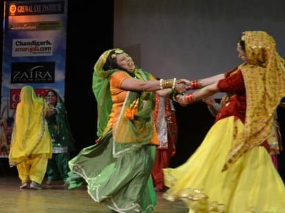 'rupantaran baisakhi mutiyara di' Everybody Fun