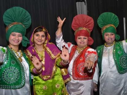 'rupantaran baisakhi mutiyara di' Everybody Fun