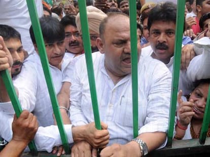 Cong goes to take new step against BJP