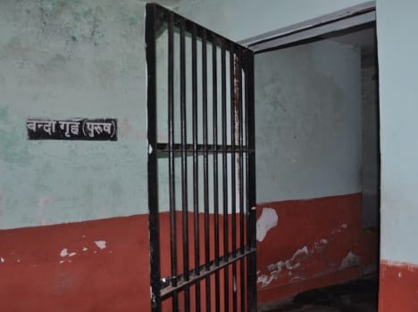 police caught two missing girl