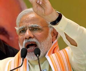 sp action against five policemen after narendra modi criticism
