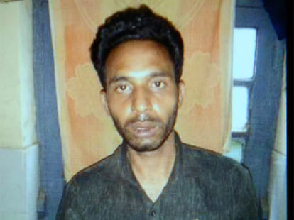 delhi police arrests a young man on smack supply