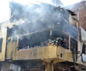blast in Gas cylinder, 5 family members injured