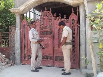 confusion over javed jafri home in lucknow