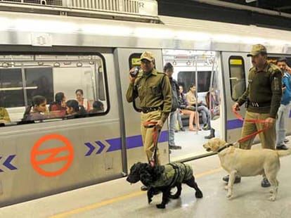 delhi metro will run trains without driver