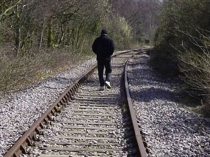 Girlfriend murder accused suicides