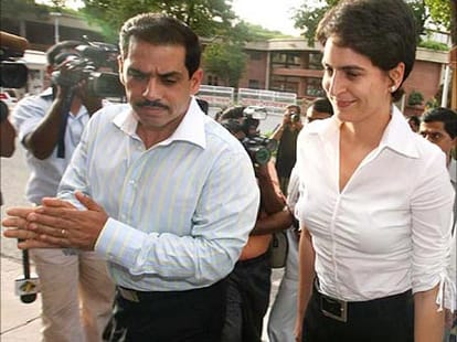 why congress worried about rahul in amethi?