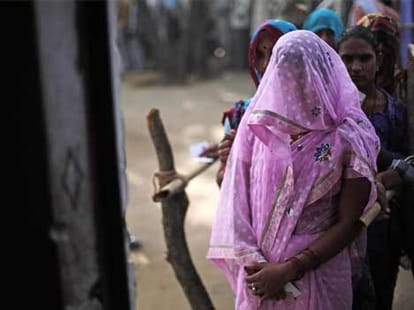 LIVE: see Here is a picture of election of Delhi.