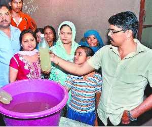 Supply of Polluted Water in Sec 32