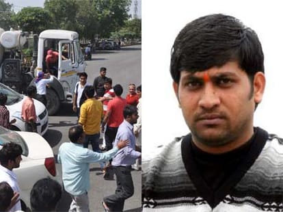 samajwadi party leader got murdered in a janta flat noida