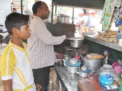'Chai wala' player will get scholarship