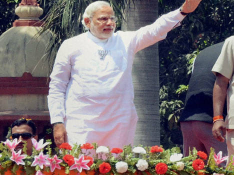 two shankaracharyas to campaign against modi in varanasi