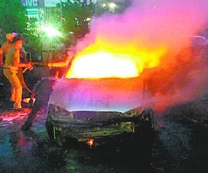 Fire in Car in Motor Market