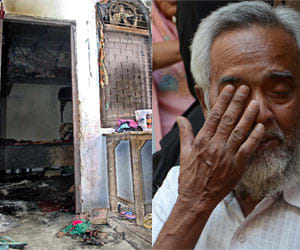 tragic incident, five prople burns alive in delhi
