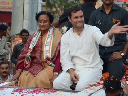 cong demands fir against modi for 