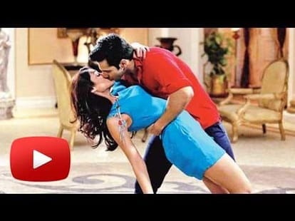  varun dhawan and alia perfect in kiss