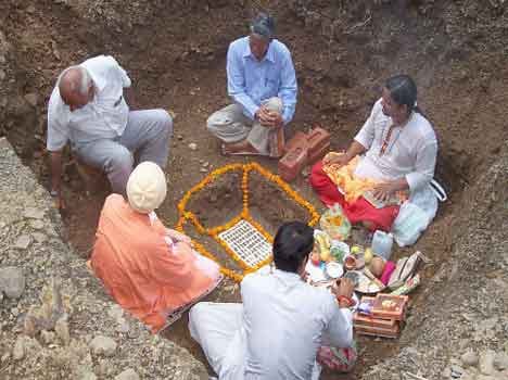 building construction vastu poojan snake 