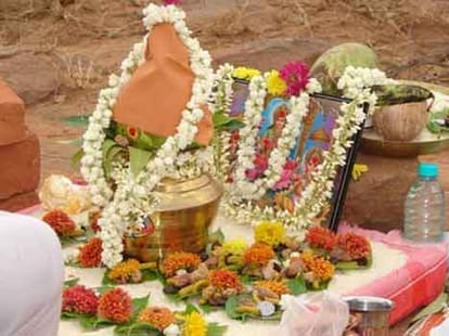 building construction vastu poojan snake 