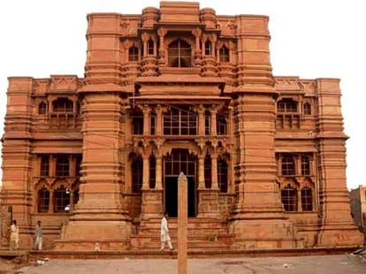 vrindavan krishna temple made by ghost 