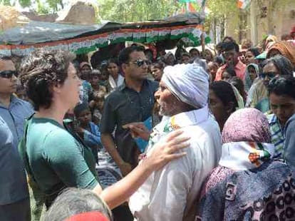 priyanka gandhi favours rahul gandhi