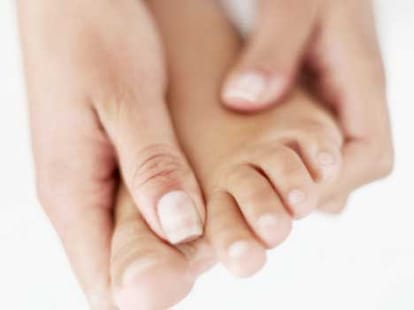 diseases associated with legs pain