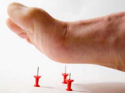 diseases associated with legs pain