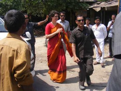 priyanka gandhi favours rahul gandhi