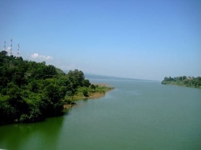 man swept away in vyas river near manali