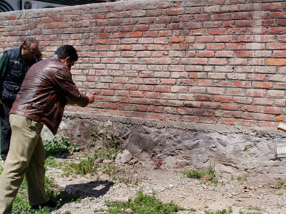 blast before farooq abdullah election rally