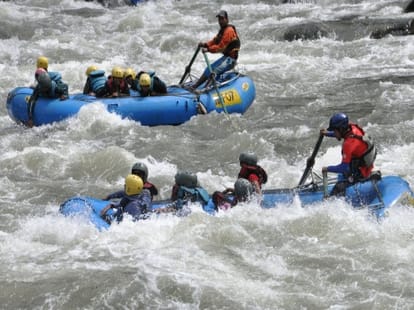three tourist swept in ganga