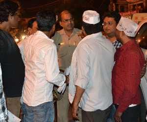aap followers create panic 