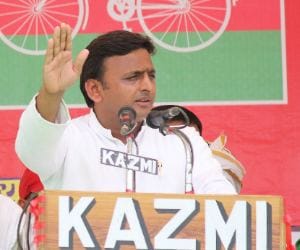 sp says modi is dangerous for democracy