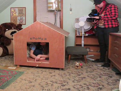 man who lives life of a dog voluntarily