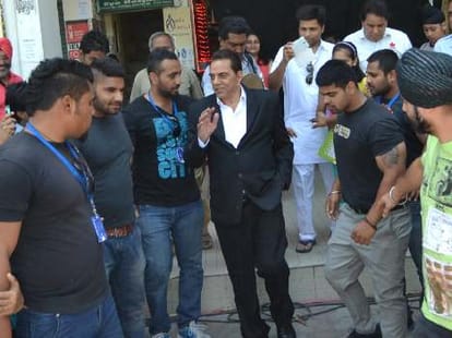 dharmendra says secret about narendra modi