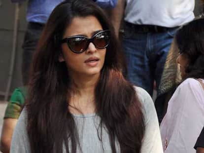 love story of aishwarya rai and abhishek bachchan