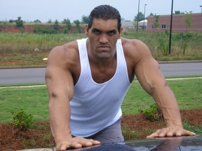 the great khali protest againest hp govt.