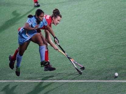 indian women hockey face one more defeat
