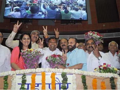 congress lose victory by one vote in mcd election 