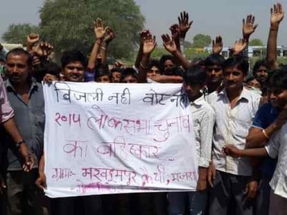 live voting in lucknow