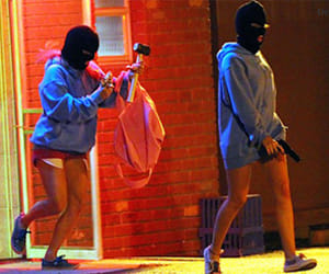 8.70 lakh robbed at gun point by the kiln owner 