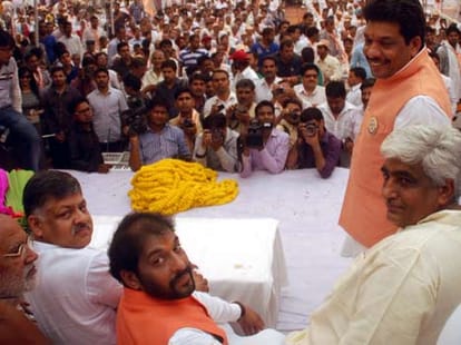 gopal kanda makes advance game plan before modi take pm charge