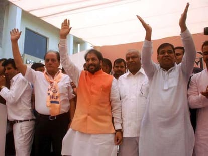 gopal kanda makes advance game plan before modi take pm charge