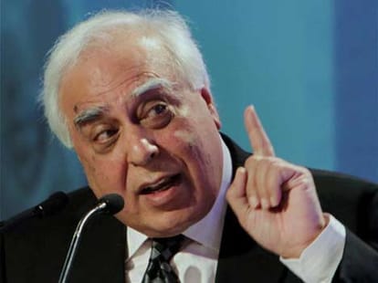 ex minister kapil sibal will pay 16 lakh rent per month for new home
