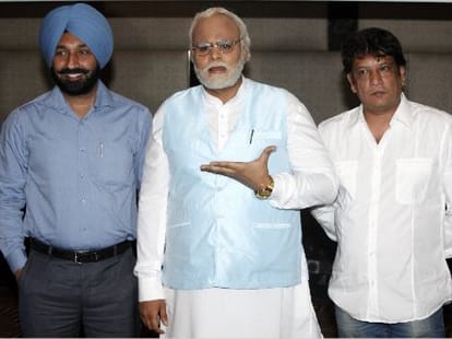 meet duplicate narendra modi