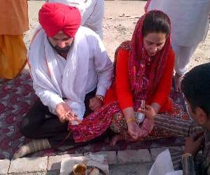 Navjot Singh Sidhu Entry in New Home