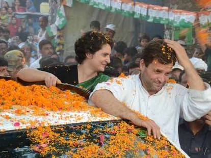 Congress divided in gujrat snooping case