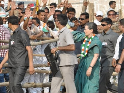 reasons of being on backfoot for congress