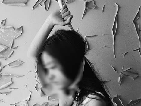 woman commit suicide