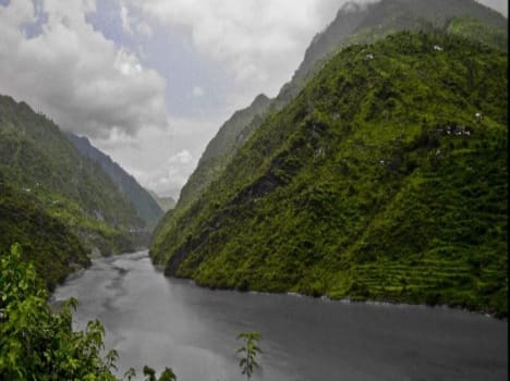 Tragic! three died in accident in kinnaur